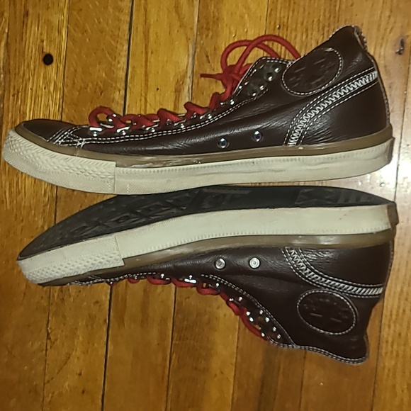 Sneakers - Picture 4 of 5